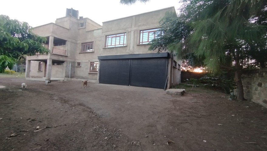 4 Bedroom + 2 Bedroom House House fo...