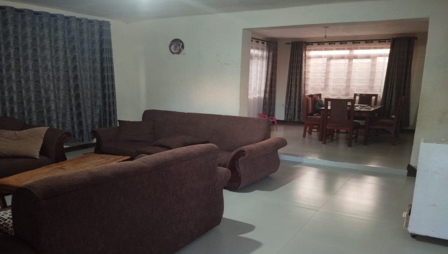4 Bedroom + 2 Bedroom House House fo...