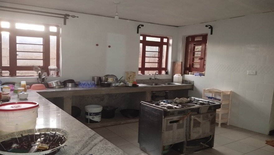 4 Bedroom + 2 Bedroom House House fo...