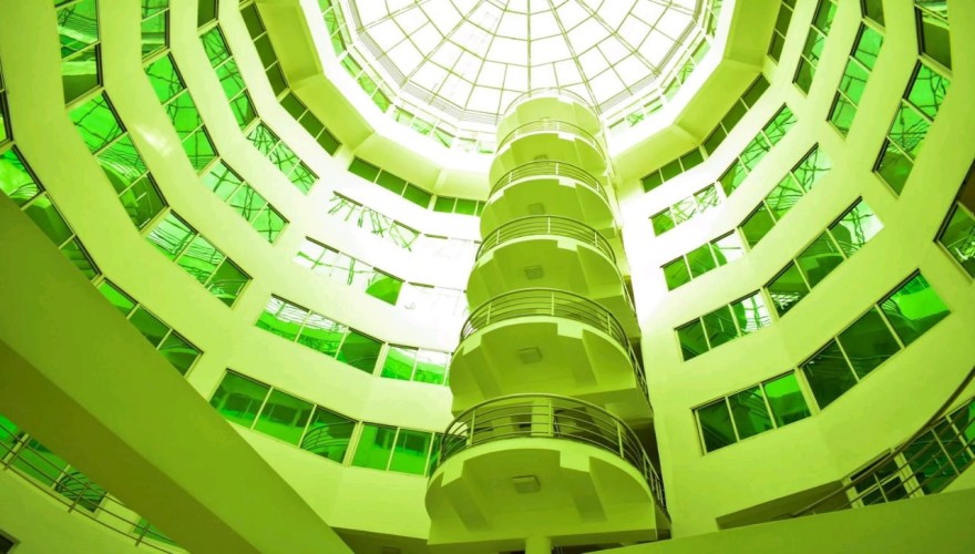 Manga House - Working where your vis...