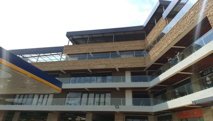 Business & Office Spaces to Let in R...