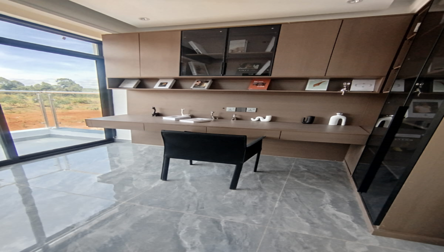 Royal Kikuyu Villas: Modern 5 Bedroo...