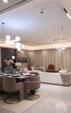 CRYSTAL OAK RESIDENCY