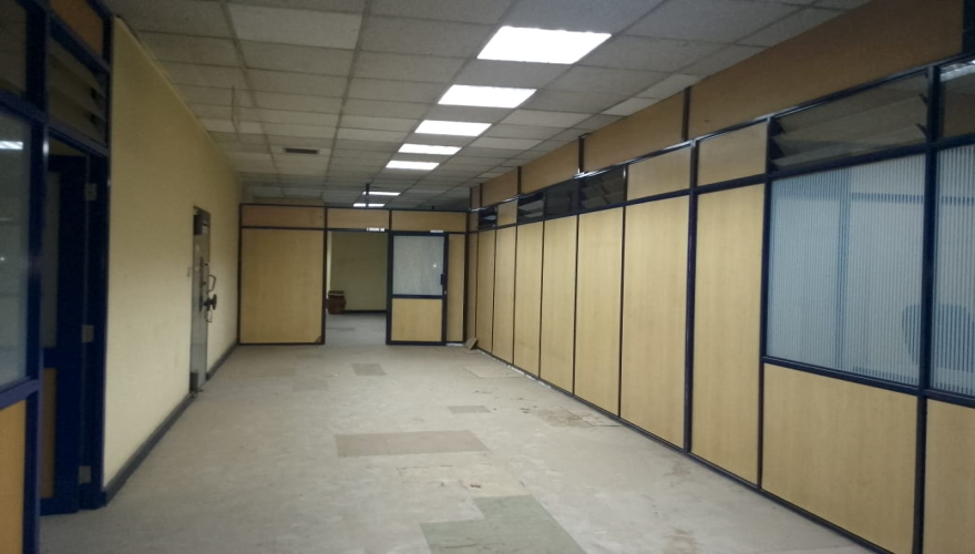 Business Space to Let on Ground Floo...
