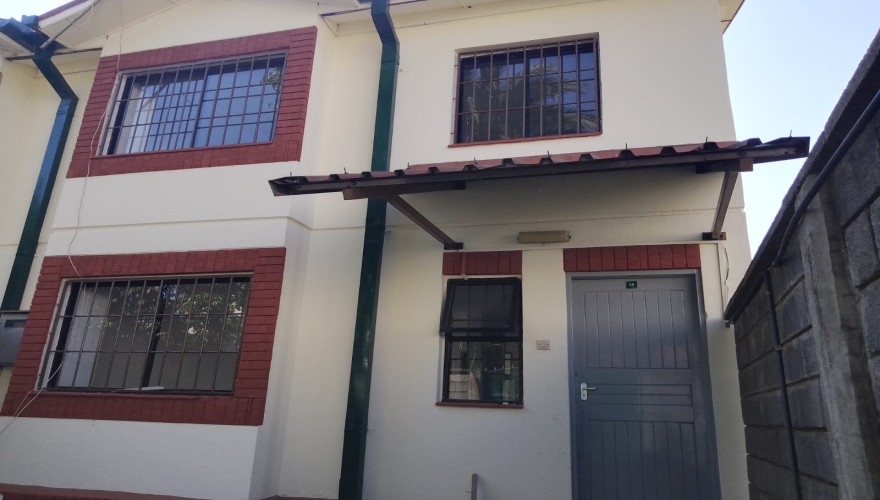 3 Bedroom Maisonette to Let in Gated...