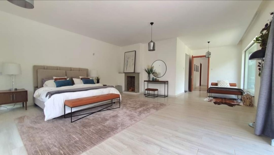 Luxury 5 Bedroom Townhouses for Sale...