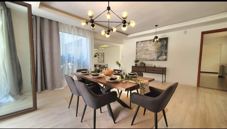 Luxury 5 Bedroom Townhouses for Sale...